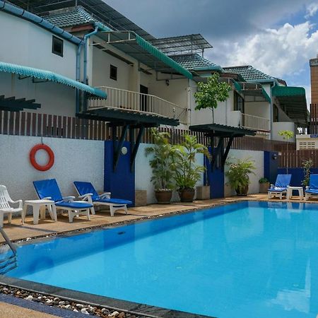 Rattana Beach Hotel By Shanaya Karon Exterior foto