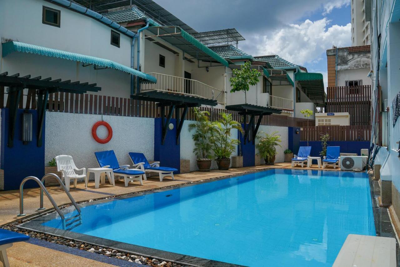 Rattana Beach Hotel By Shanaya Karon Exterior foto