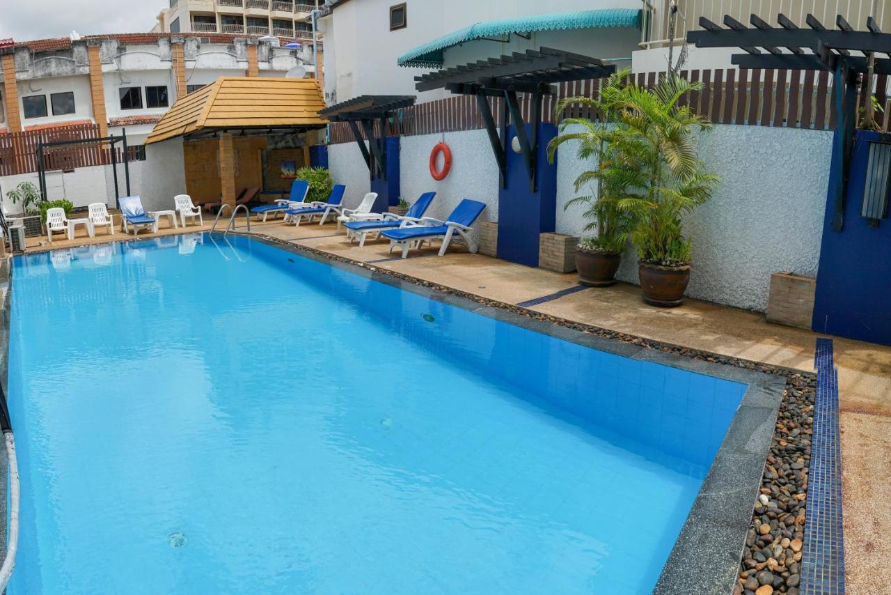 Rattana Beach Hotel By Shanaya Karon Exterior foto