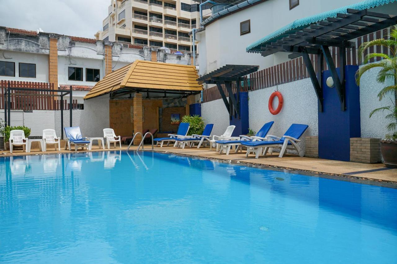 Rattana Beach Hotel By Shanaya Karon Exterior foto